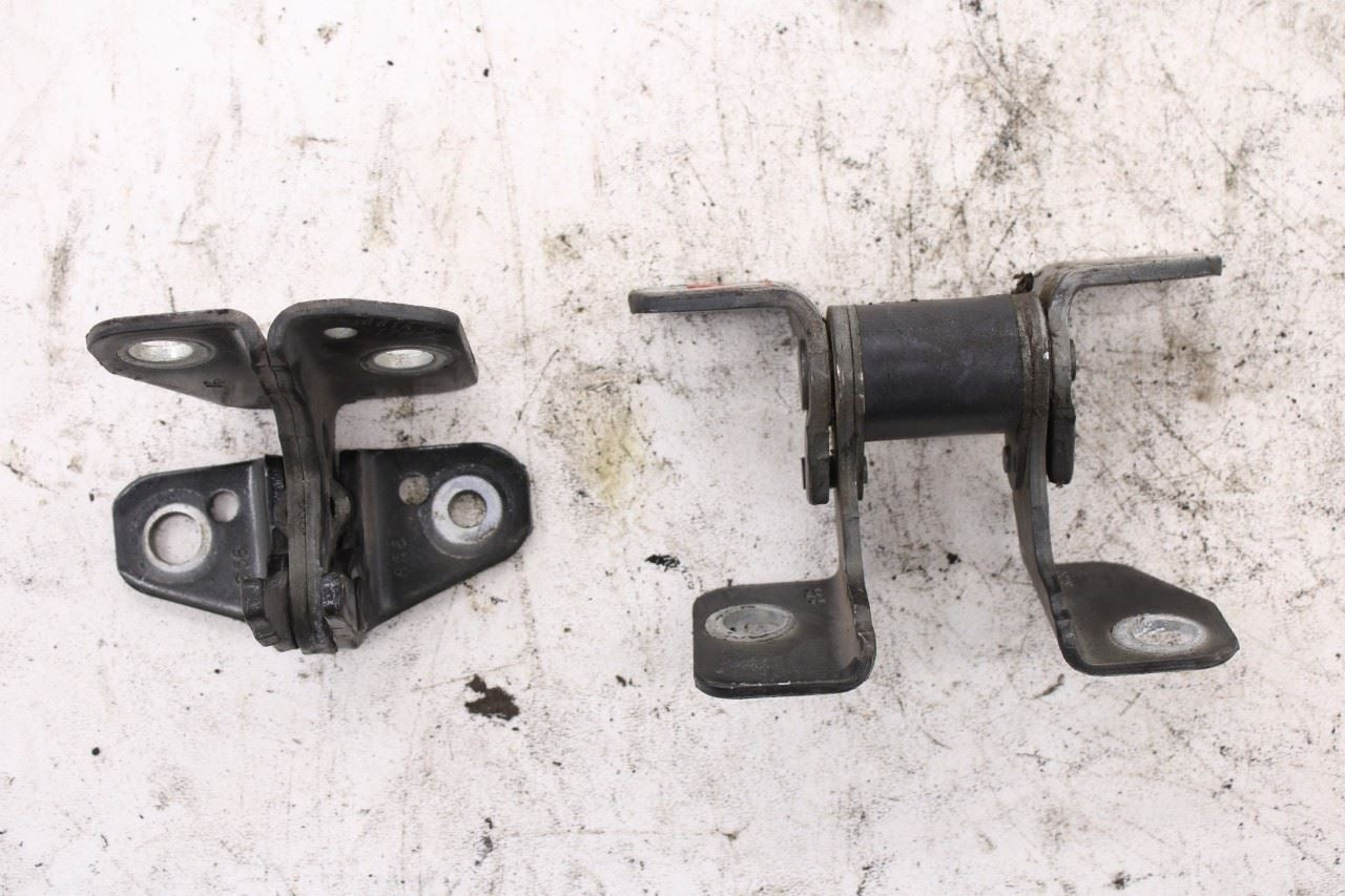 2011-25 Dodge Durango SXT Front Left Driver Side Door Hinge Upper and Lower Pair0