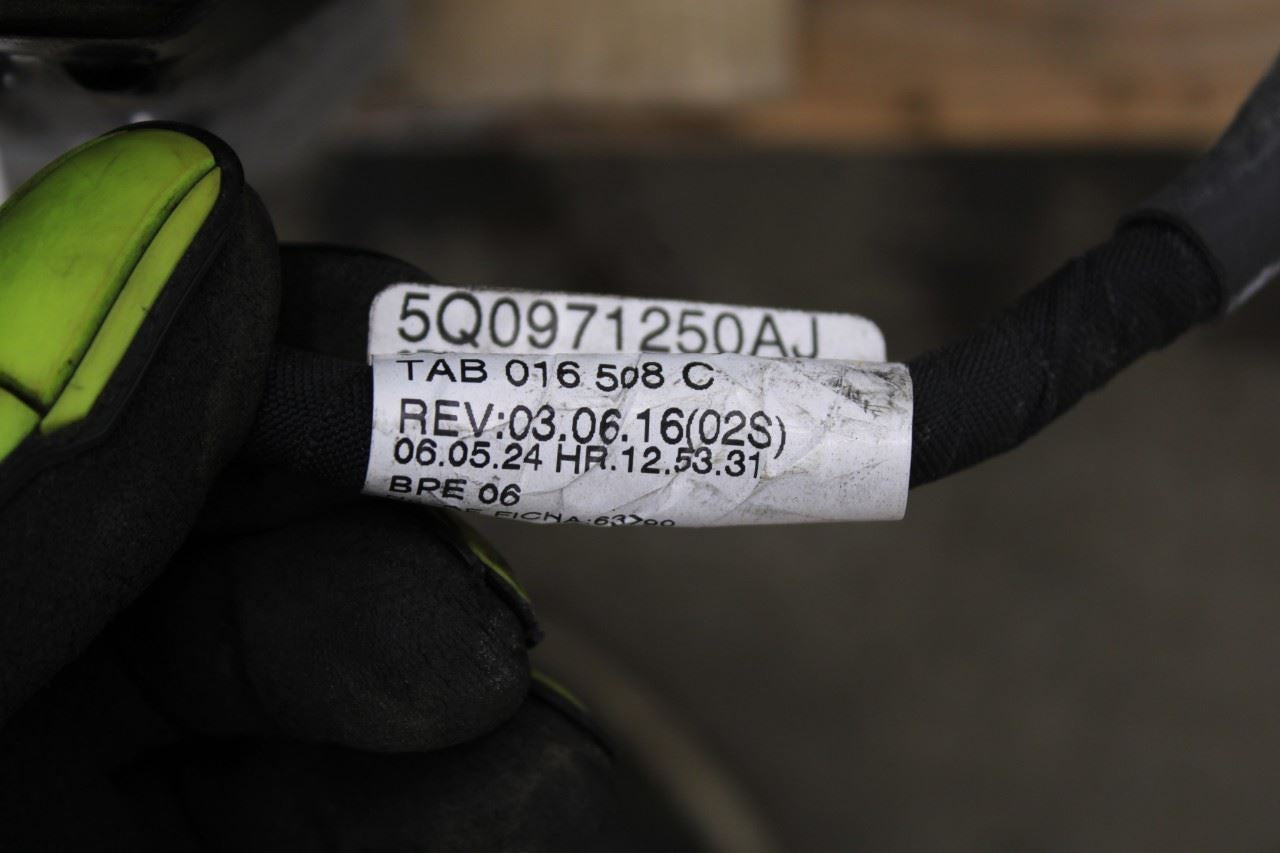 2024-2025 Volkswagen Jetta SE 1.5L FWD 8-Speed Auto Transmission 14K 09U300035D12