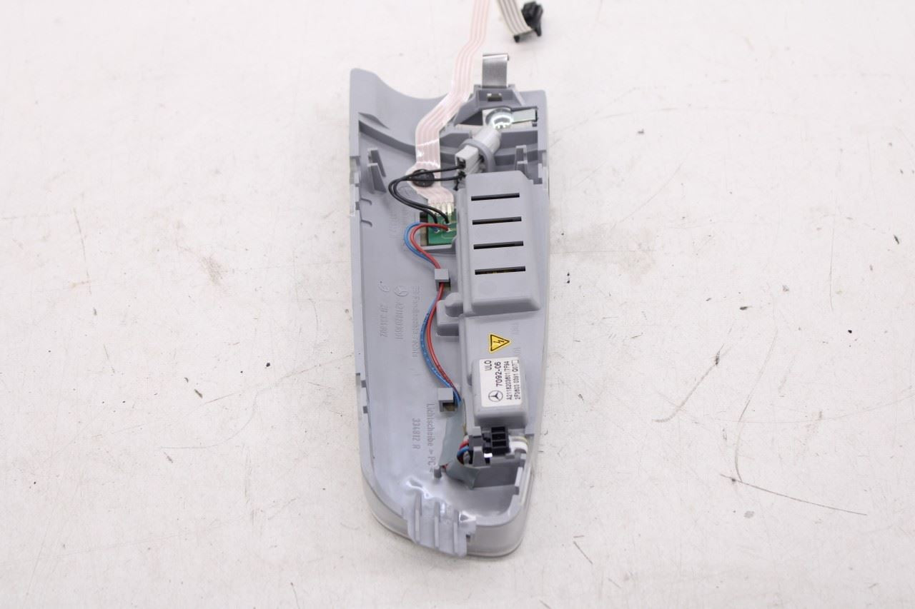 02-09 Mercedes-Benz E500 5.0L RWD Right Side Center Overhead Reading Light Lamp - Alshned Auto Parts
