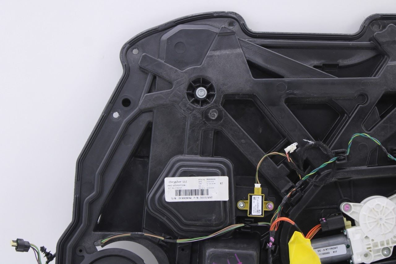 08-20 Dodge Grand Caravan Front Right Door Window Regulator w/ Carrier and Motor2