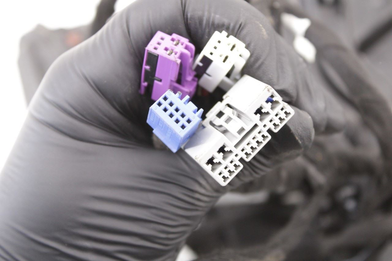 17-24 Chrysler Pacifica Limited Front Left Side Door Window Regulator w/ Carrier - Alshned Auto Parts