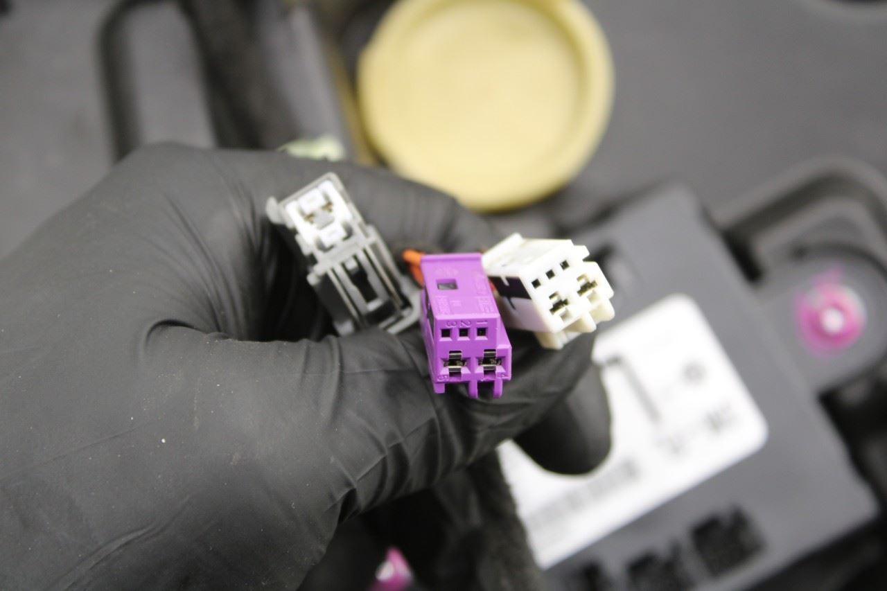 2014-2023 Jeep Cherokee Latitude FR LH Door Window Regulator w/ Carrier Plate - Alshned Auto Parts