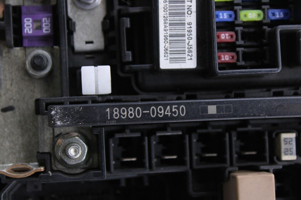 18-21 Kia Stinger GT2 AWD 3.3L Engine PCB Power Distribution Fuse Junction Block - Alshned Auto Parts