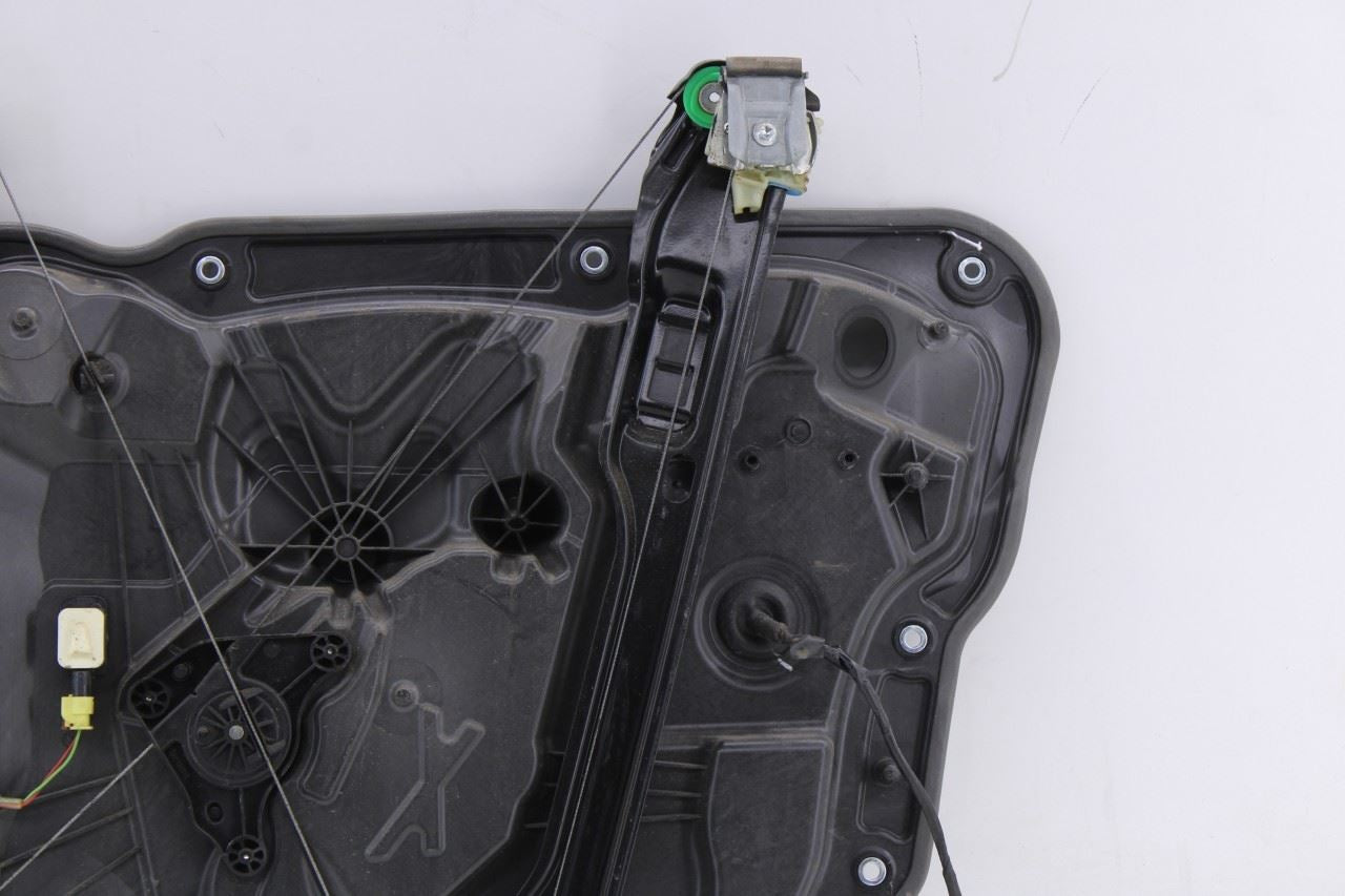 11-18 Porsche Cayenne S FR LH Door Window Regulator w/ Carrier and Motor *ReaD*8