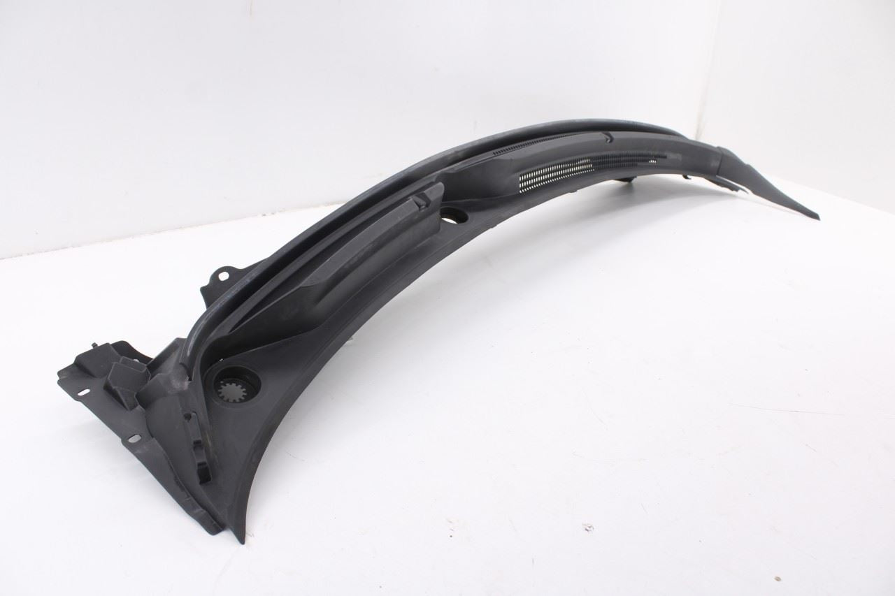 2018-2024 Chevrolet Equinox LT Front Windshield Cowl Vent Grille Panel 8493187813
