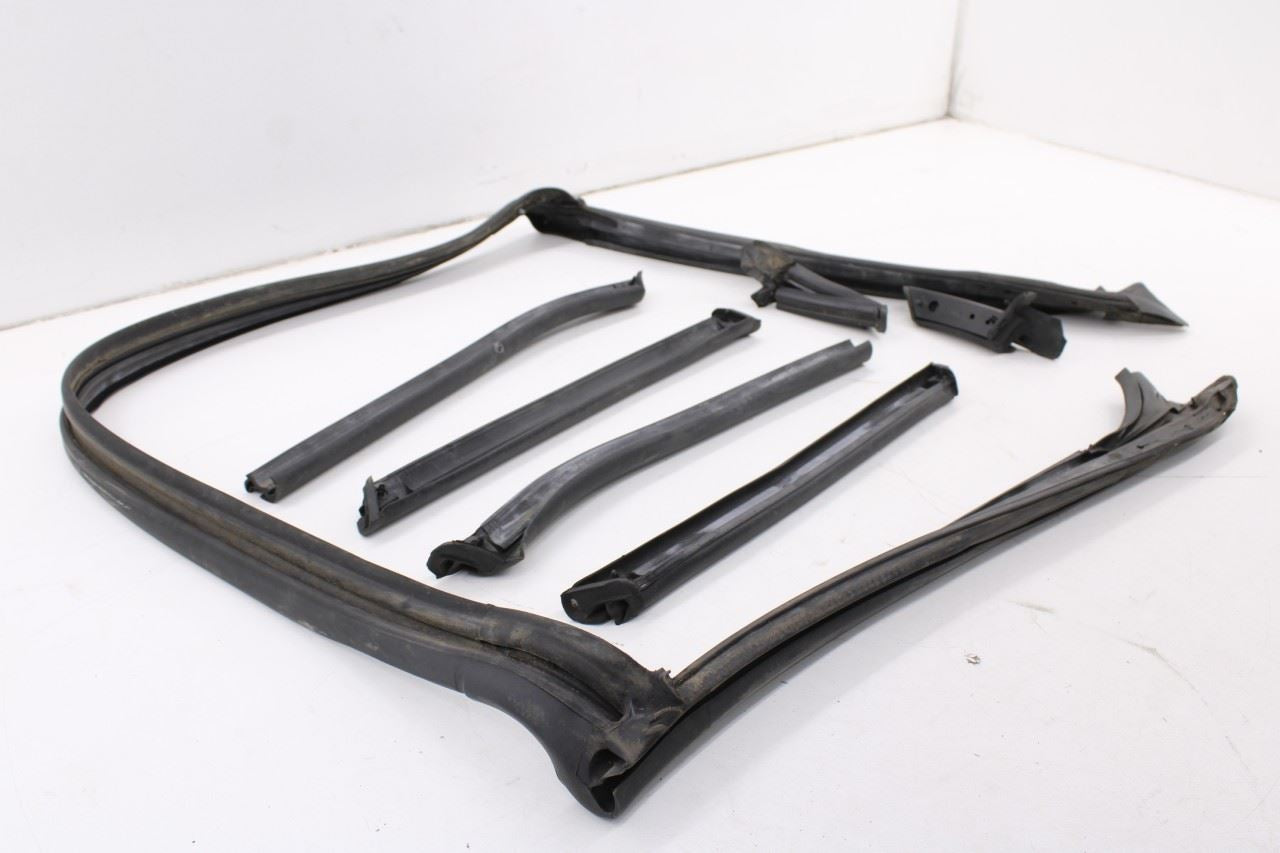 05-14 Ford Mustang Conv V6 Convertible Top Weatherstrip Seal Kit AR3Z-7603110-A - Alshned Auto Parts