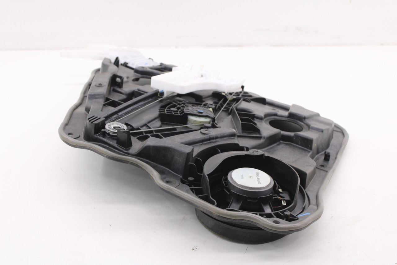 2021-26 Hyundai Elantra SE Rear Right Door Window Regulator w/ Carrier and Motor16