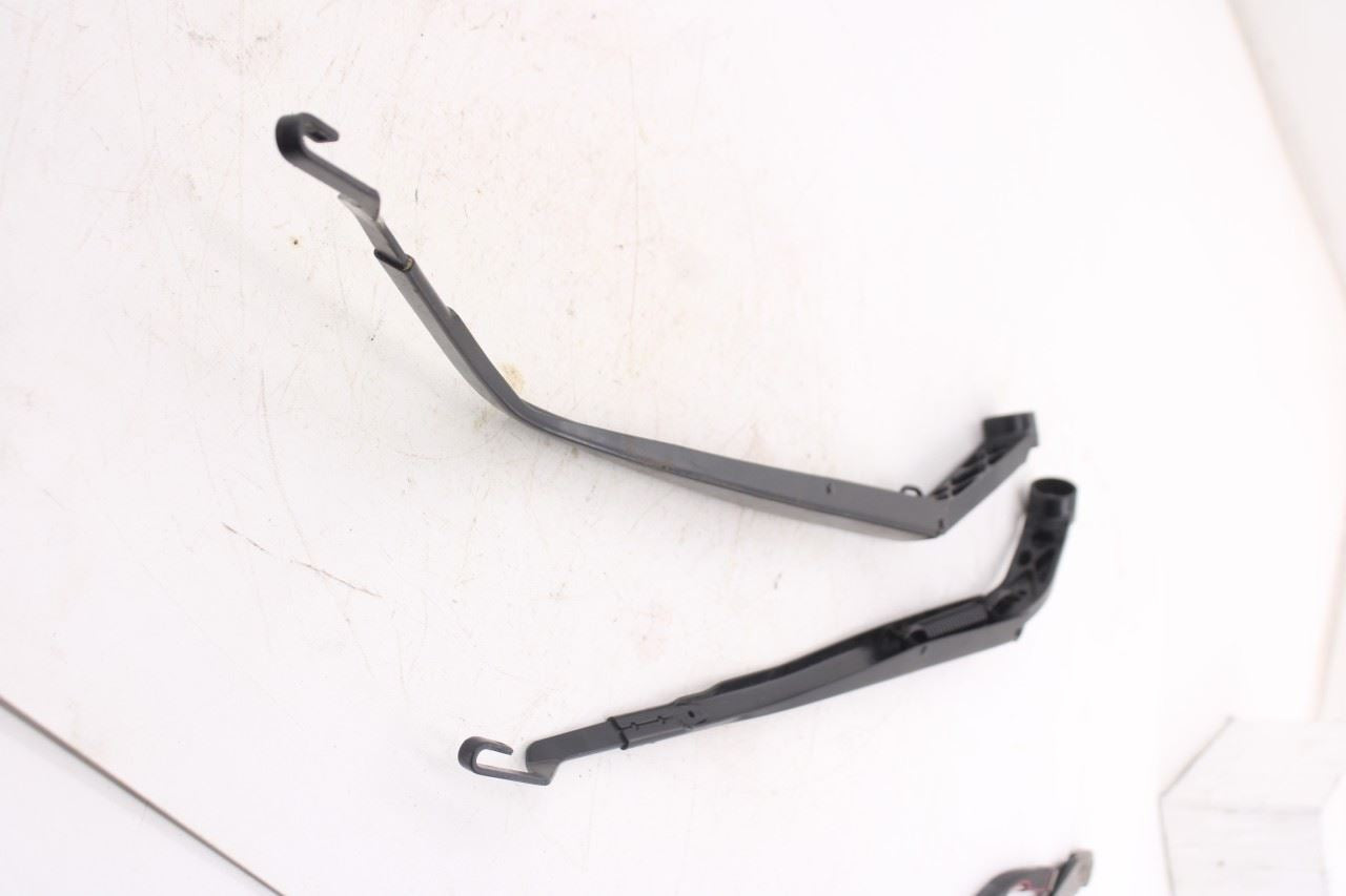 2020-2026 Toyota Corolla LE Front Right and Left Windshield Wiper Arm 85211023903