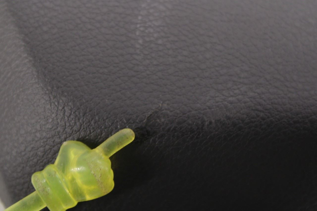 13-18 RAM 2500 Tradesman Front Right Seat Outboard Shield Panel 5MZ88DX9AA *ReaD - Alshned Auto Parts