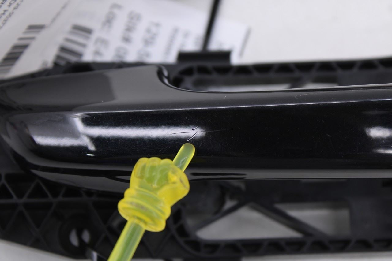 2011-2018 Porsche Cayenne S 4.8L AWD Rear Driver Left Side Door Exterior Handle5