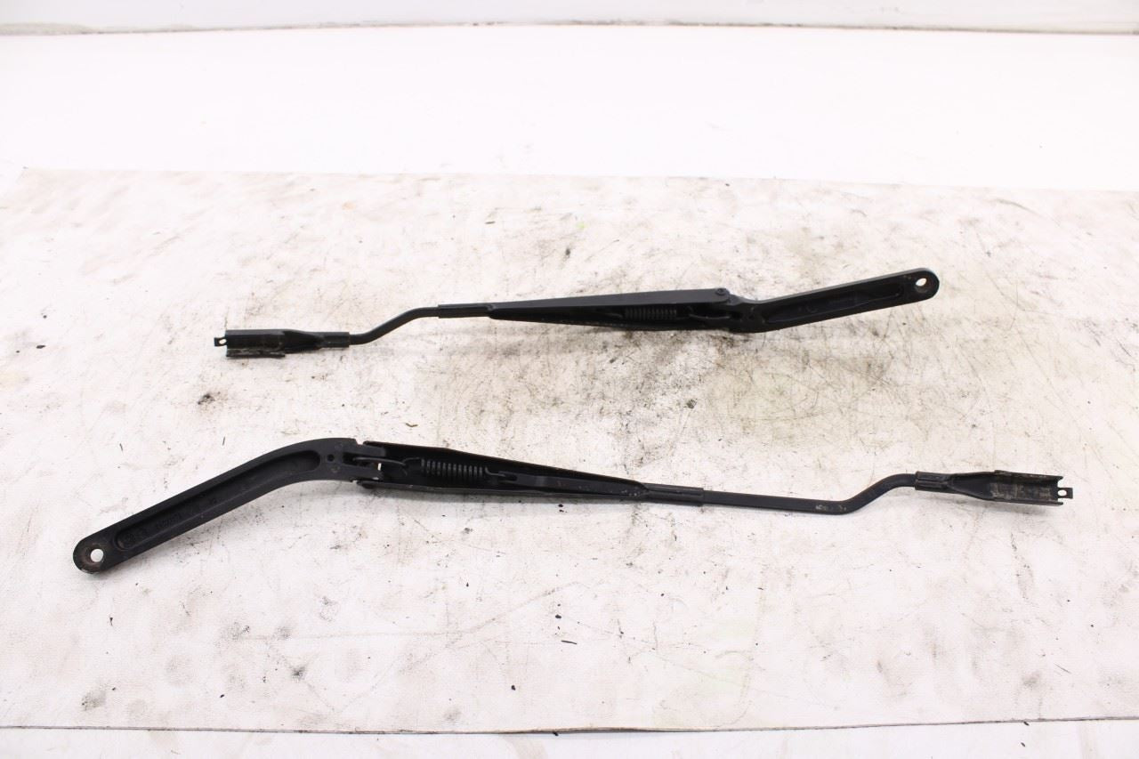 2007-14 Ford Mustang Conv Front Right and Left Windshield Wiper Arm 7R3Z-17526-A6