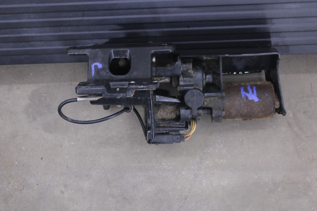 2018-2024 Ford Expedition Limited Power Left Side Running Step Board 122.5'' WB - Alshned Auto Parts