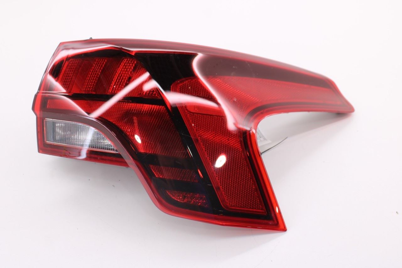 2021-2023 Hyundai Santa Fe SEL Rear Right Side Tail Light Lamp 92402-S2500 OEM9