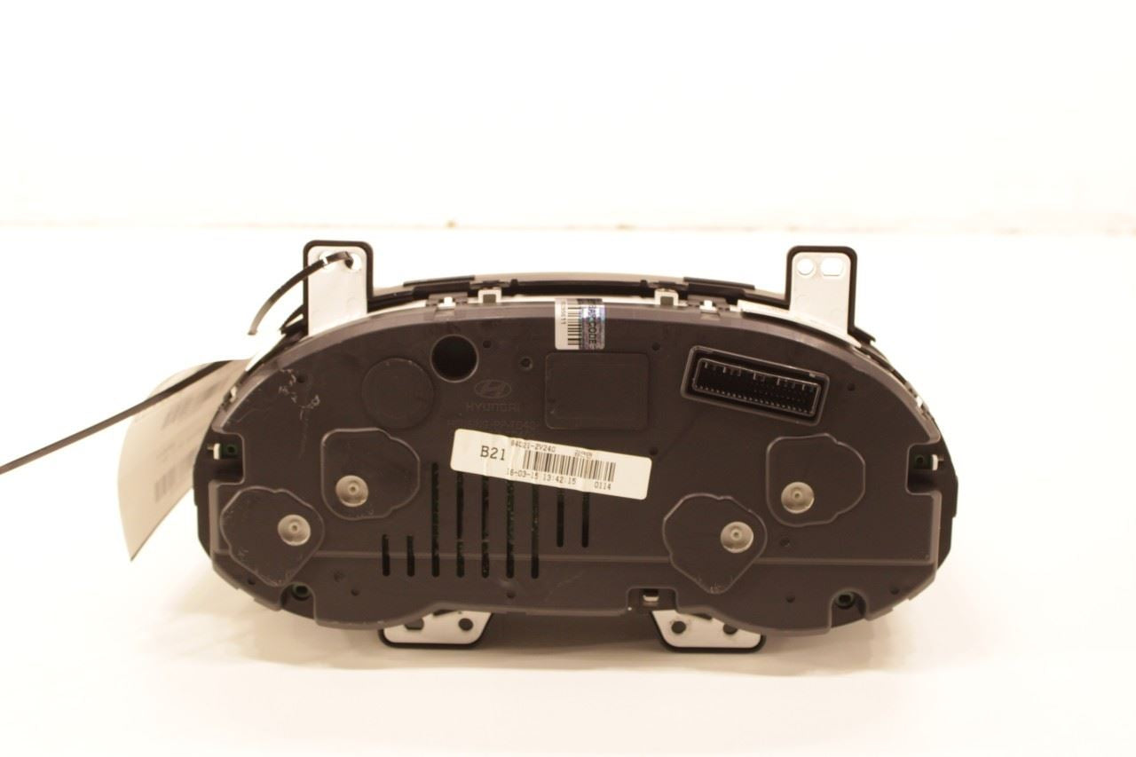 2015-17 Hyundai Veloster Turbo Speedometer Gauge Instrument Cluster 81K Mileage - Alshned Auto Parts