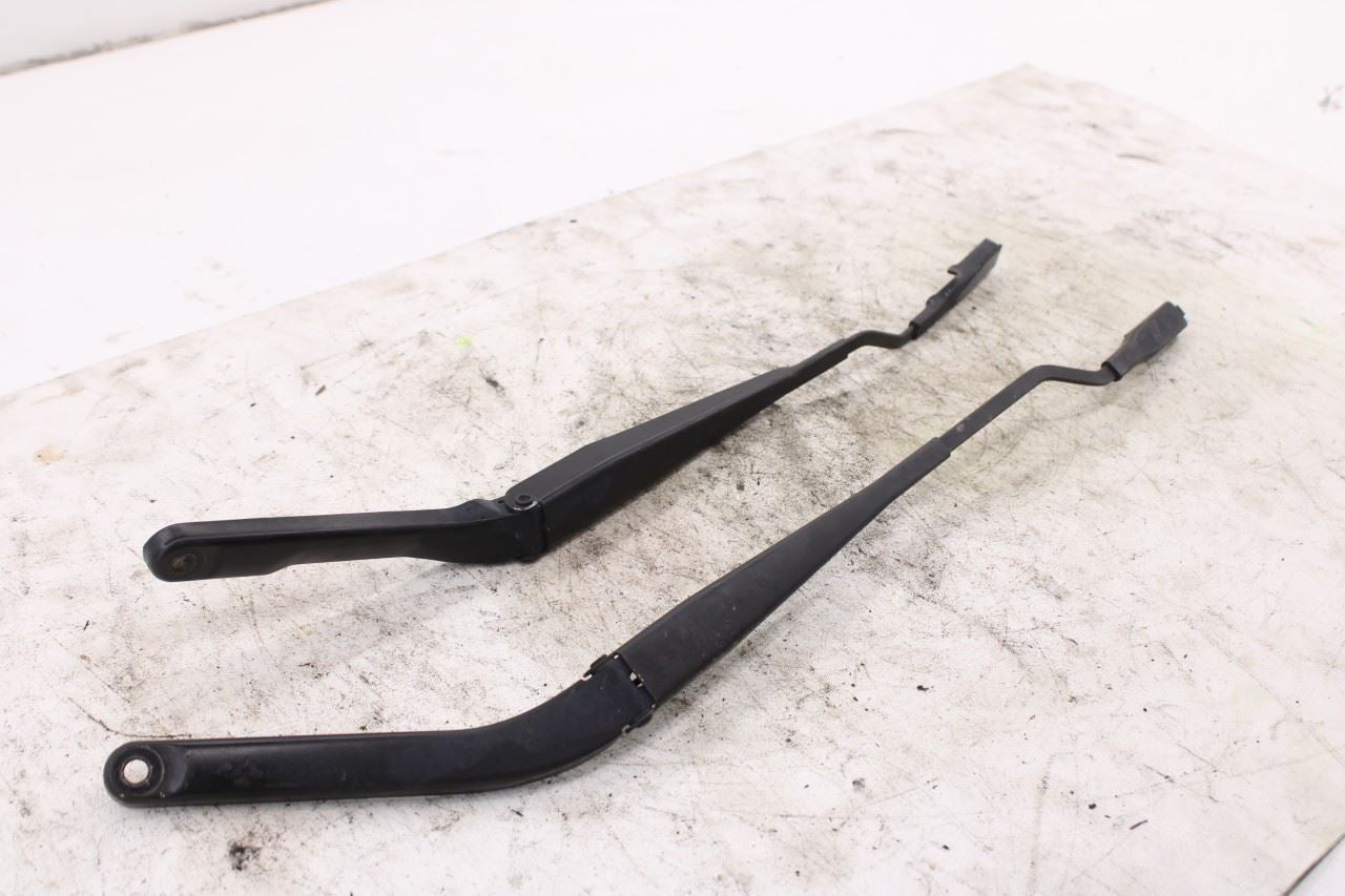2007-14 Ford Mustang Conv Front Right and Left Windshield Wiper Arm 7R3Z-17526-A2