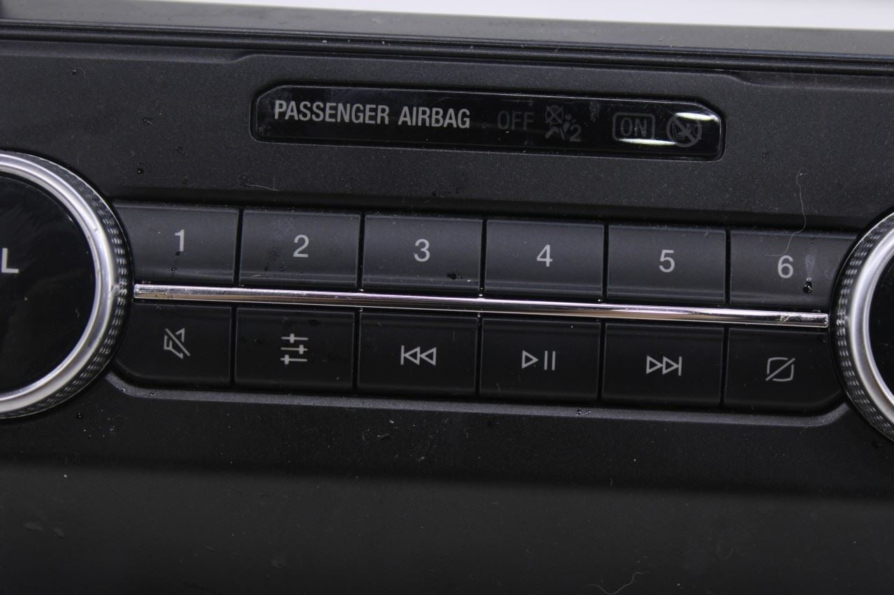 2020-21 Ford Expedition Max XLT Dash Audio Radio Faceplate Climate Control Panel6
