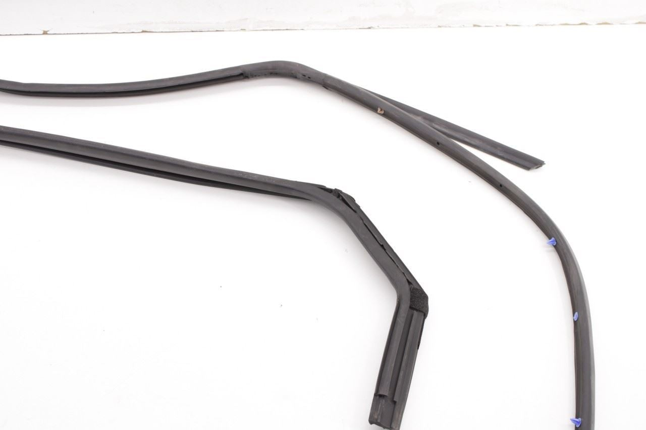 2021-2024 Kia K5 GT-Line Rear Right Side Door Weatherstrip Set 83140L3000 OEM - Alshned Auto Parts