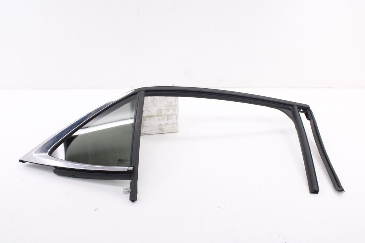 18-24 Chevrolet Equinox LT Rear Right Door Window Run Channel w/ Glass 849248110