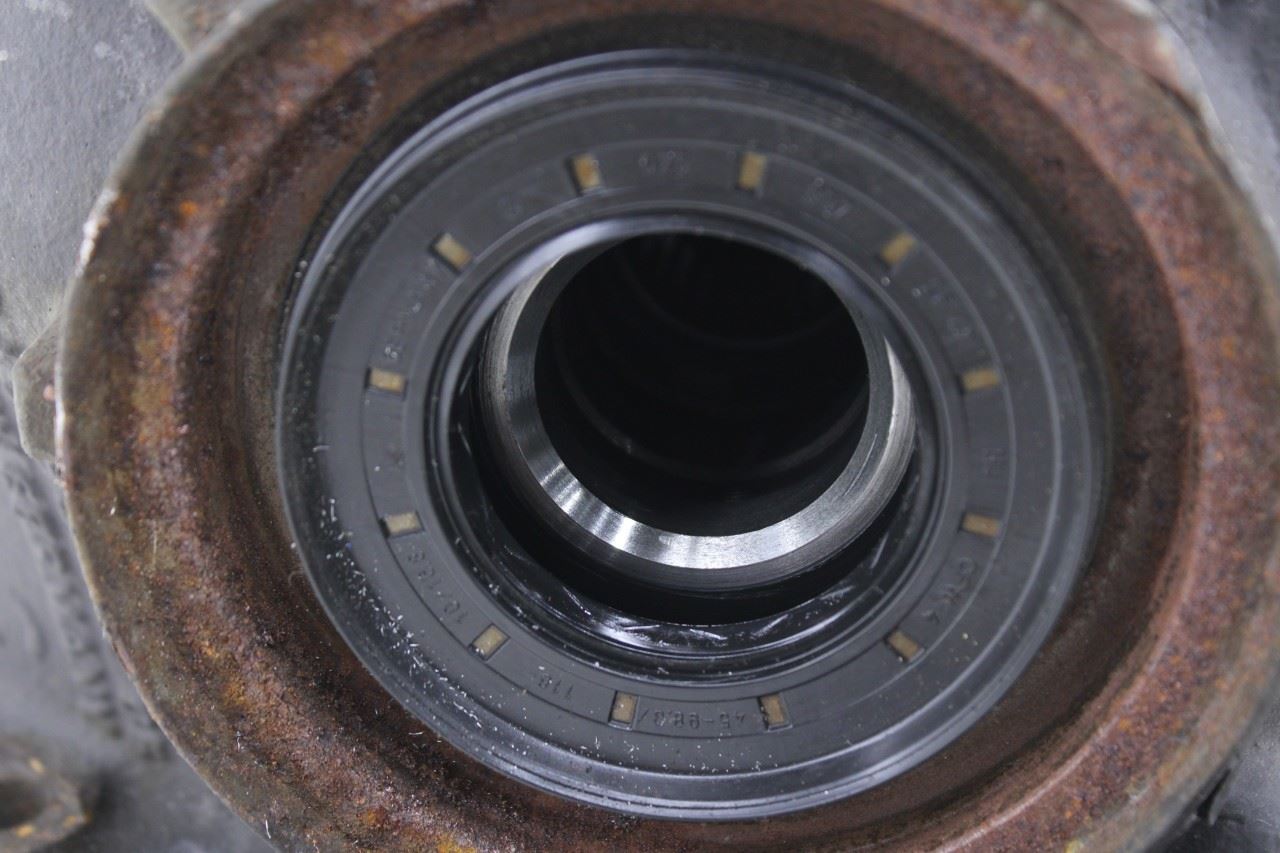2006-09 Mercedes-Benz CLK 350 3.5L RWD Rear Axle Differential Carrier 2.82 ratio6