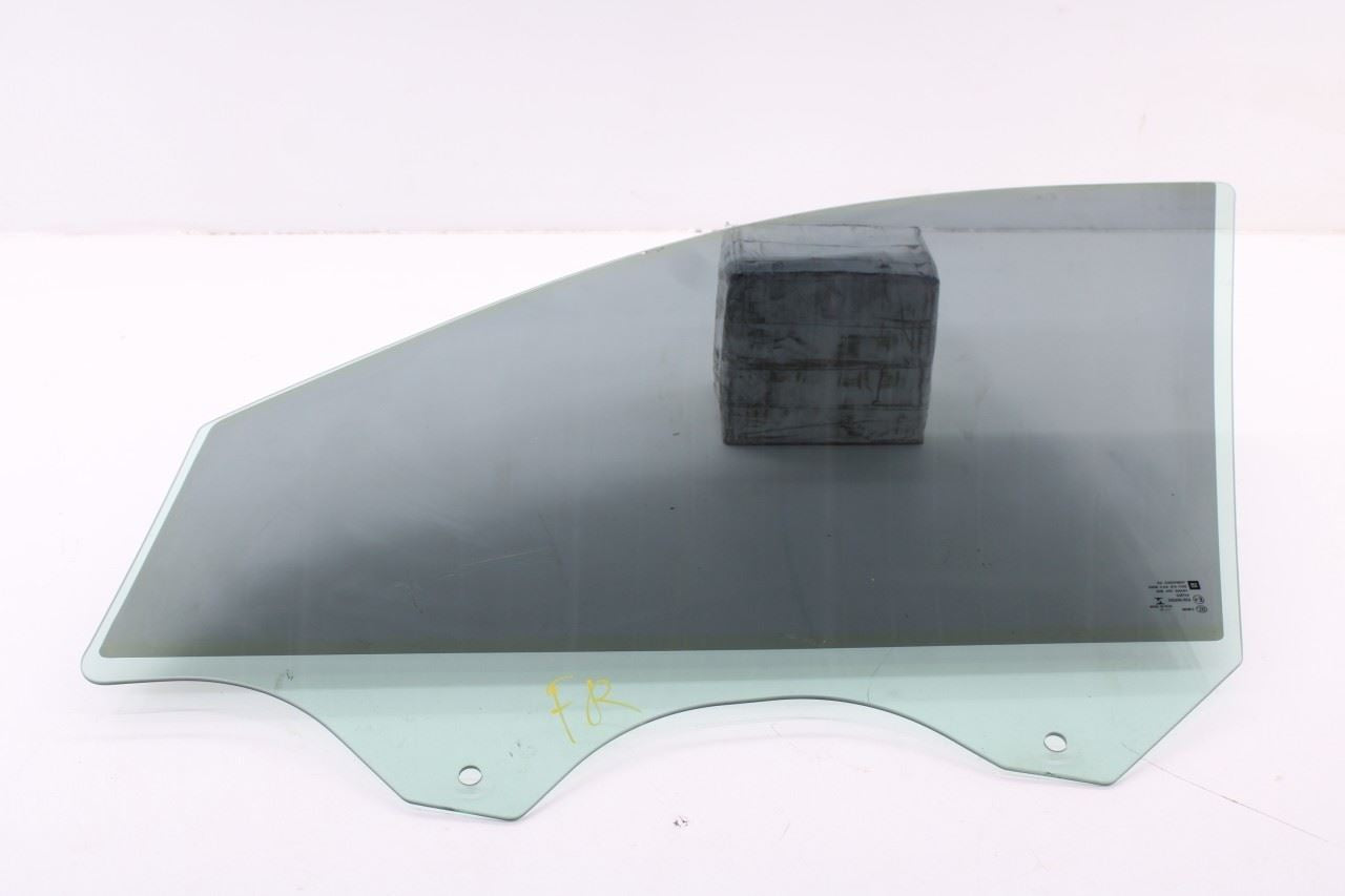 2018-24 Chevrolet Equinox LT Front Right Door Window Movable Glass 84398671 OEM6