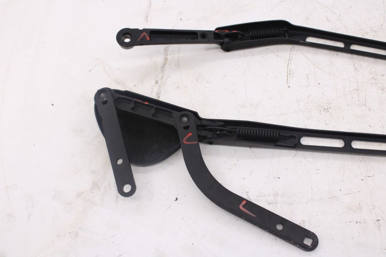 2006-2009 Mercedes-Benz CLK 350 Front Left and Right Side Windshield Wiper Arm5