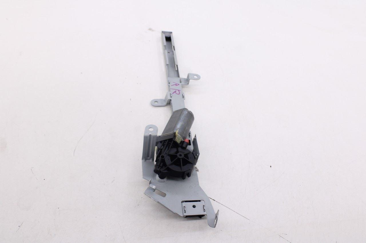 06-09 Mercedes-Benz CLK 350 Front RH Side Seat Belt Feeder Adjuster Guide *ReaD*5