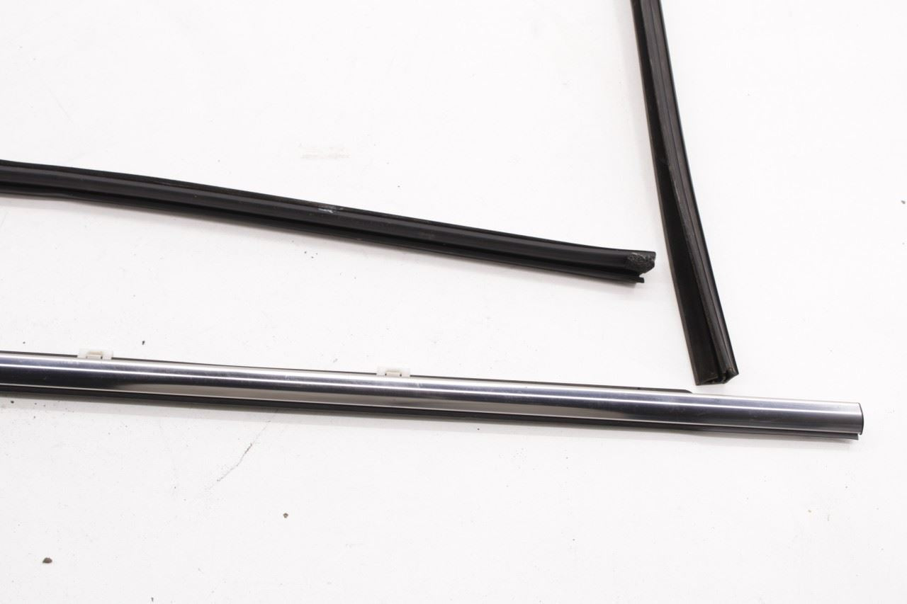 16-20 KIA Sorento EX FR RH Door Run Channel w/ Belt Outer and Inner Weatherstrip - Alshned Auto Parts
