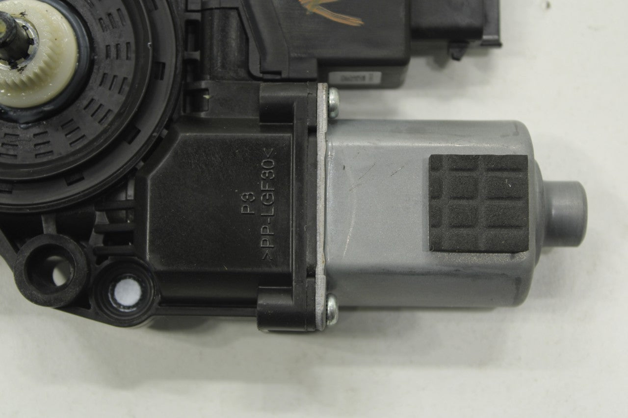 2019-2020 KIA Sorento LX Front Left Door Power Window Motor 82450-C5220 OEM - Alshned Auto Parts