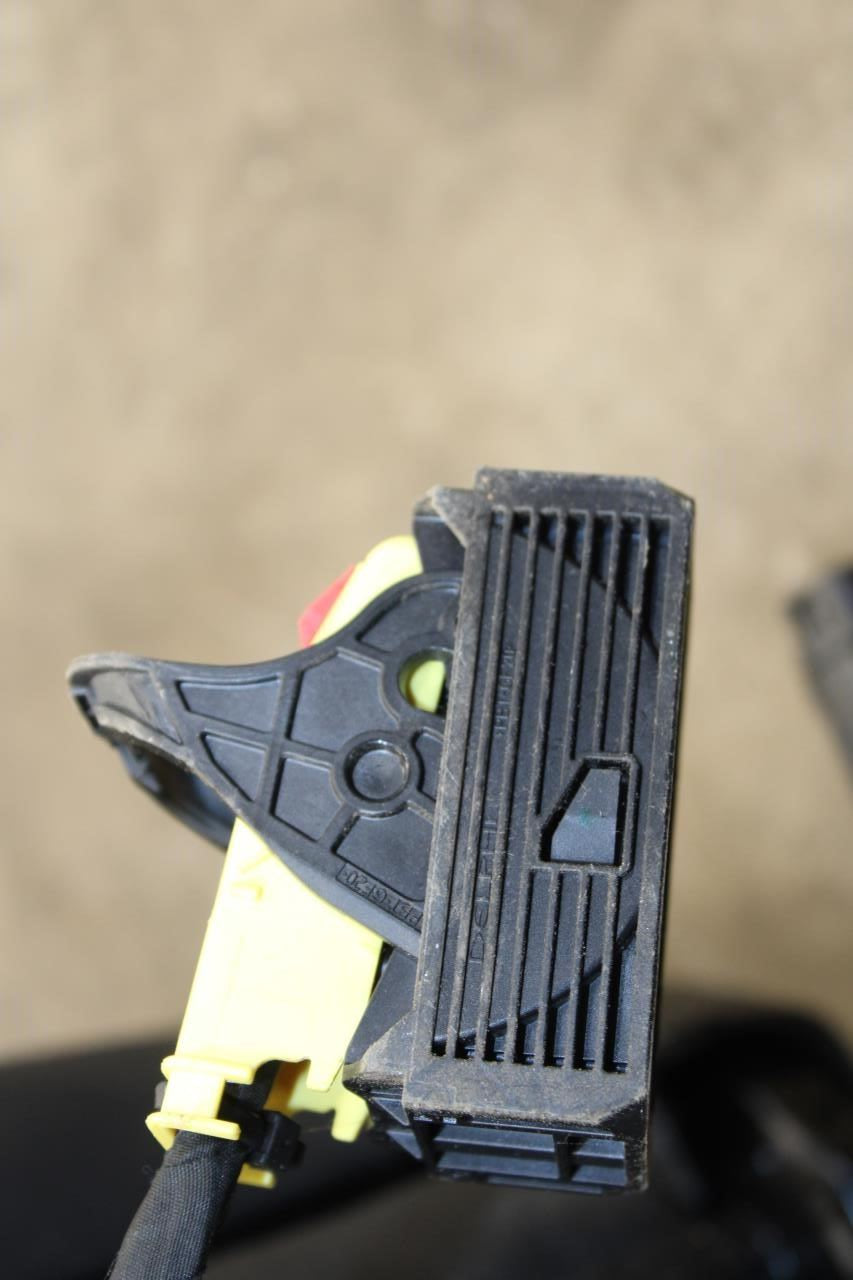 2018-24 Chevrolet Equinox LT Front RH Side Seat Complete w/ Buckle 13525391 OEM - Alshned Auto Parts