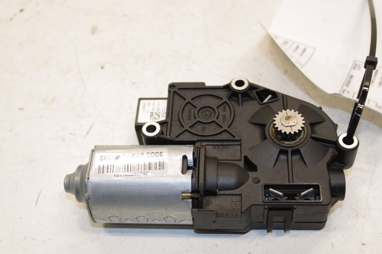 2015-2018 Volvo S60 T5 Premier Sunroof Sun Roof Motor 31283958 OEM - Alshned Auto Parts