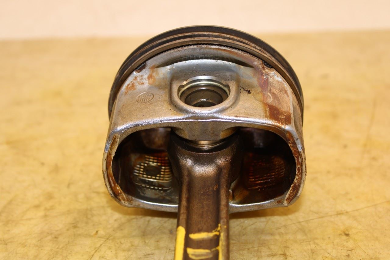 2010-17 Toyota Camry LE 2.5L Engine Piston No 3 w/ Connecting Rod 13211-0V011-A0 - Alshned Auto Parts