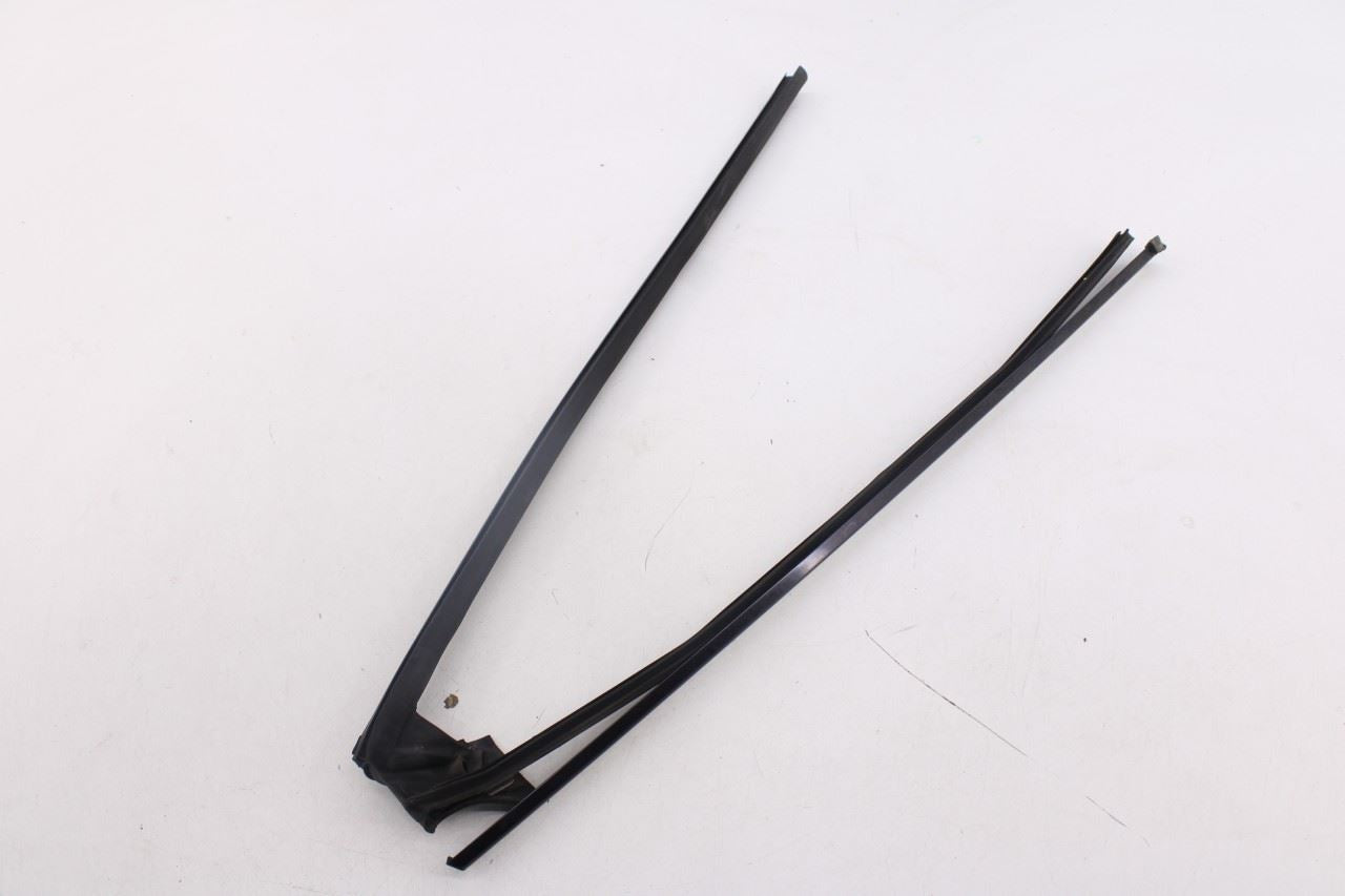 2006-2009 Mercedes-Benz CLK350 Rear Left Quarter Window Molding Strip 20967003380