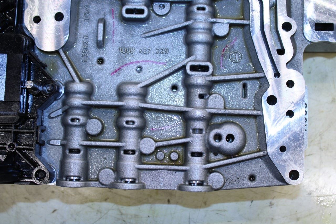 2010-2012 Jaguar XF 5.0L RWD Auto Transmission Valve Body with Oil Pan C2D19587 - Alshned Auto Parts
