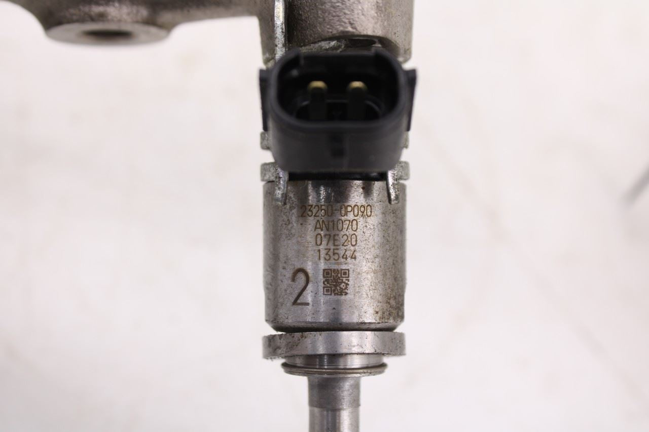 2015-2023 Toyota Tacoma SR5 Double Cab 3.5L Right Side Lower Fuel Delivery Rail12