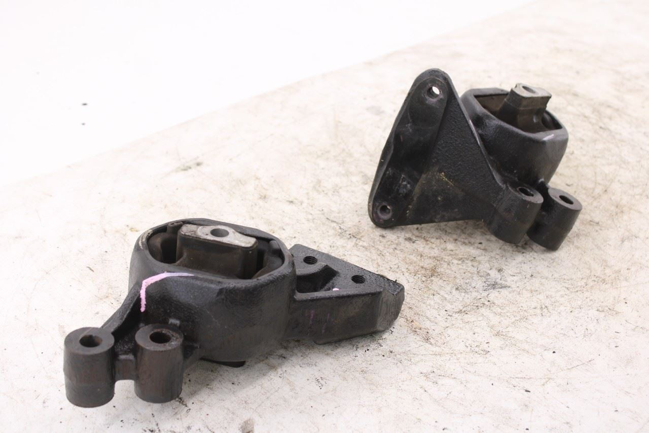 14-24 Ram 1500 Classic Express Quad Cab 5.7L 4x4 Engine Mount Insulator Set of 212
