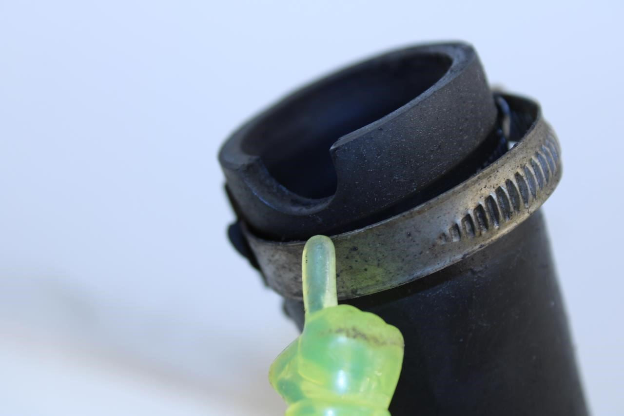 14-15 Jeep Grand Cherokee 3.6L Fuel Filler Neck Hose Tube Pipe 68302344AM *ReaD* - Alshned Auto Parts