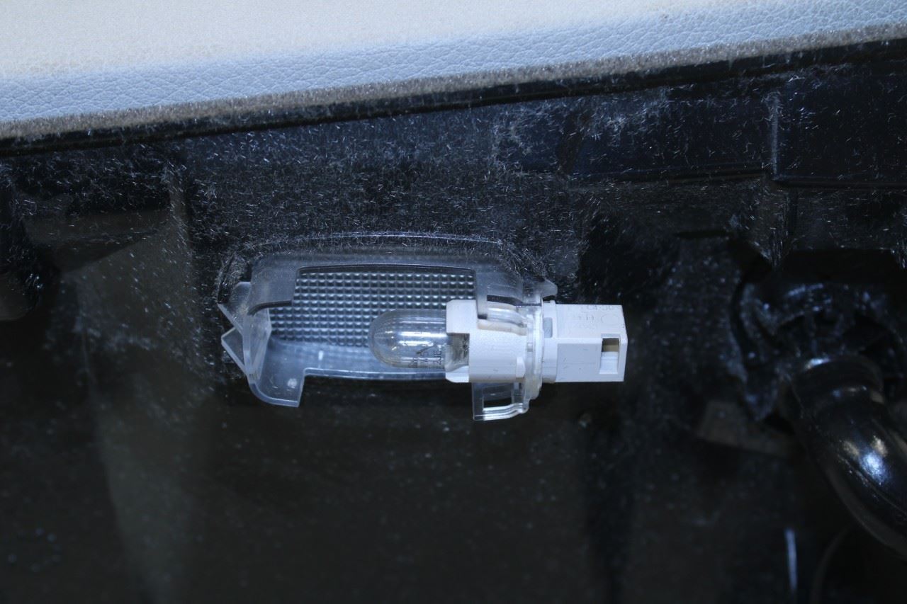 2012-2015 Mercedes-Benz ML350 Glove Box Storage Compartment 166-680-00-91-7M55 - Alshned Auto Parts