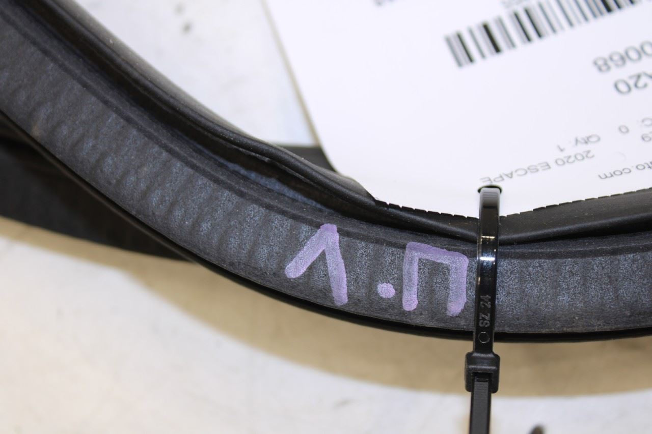 2020-21 Ford Escape SEL Front Left Side Door Weatherstrip On Body LJ6Z-7820708-C - Alshned Auto Parts
