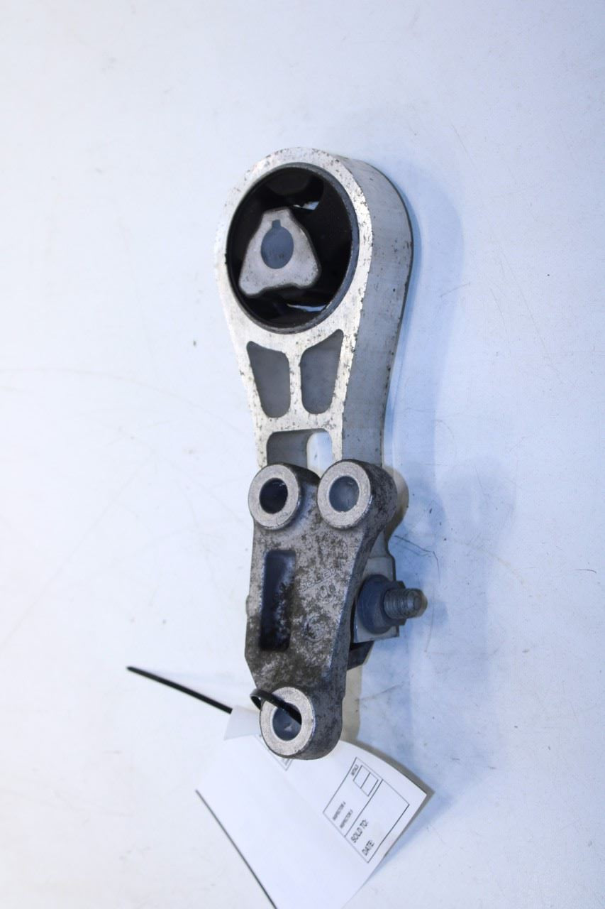 2017-2021 Jeep Renegade 2.4L FWD Engine Torque Strut Mount Bracket 68439294AA - Alshned Auto Parts