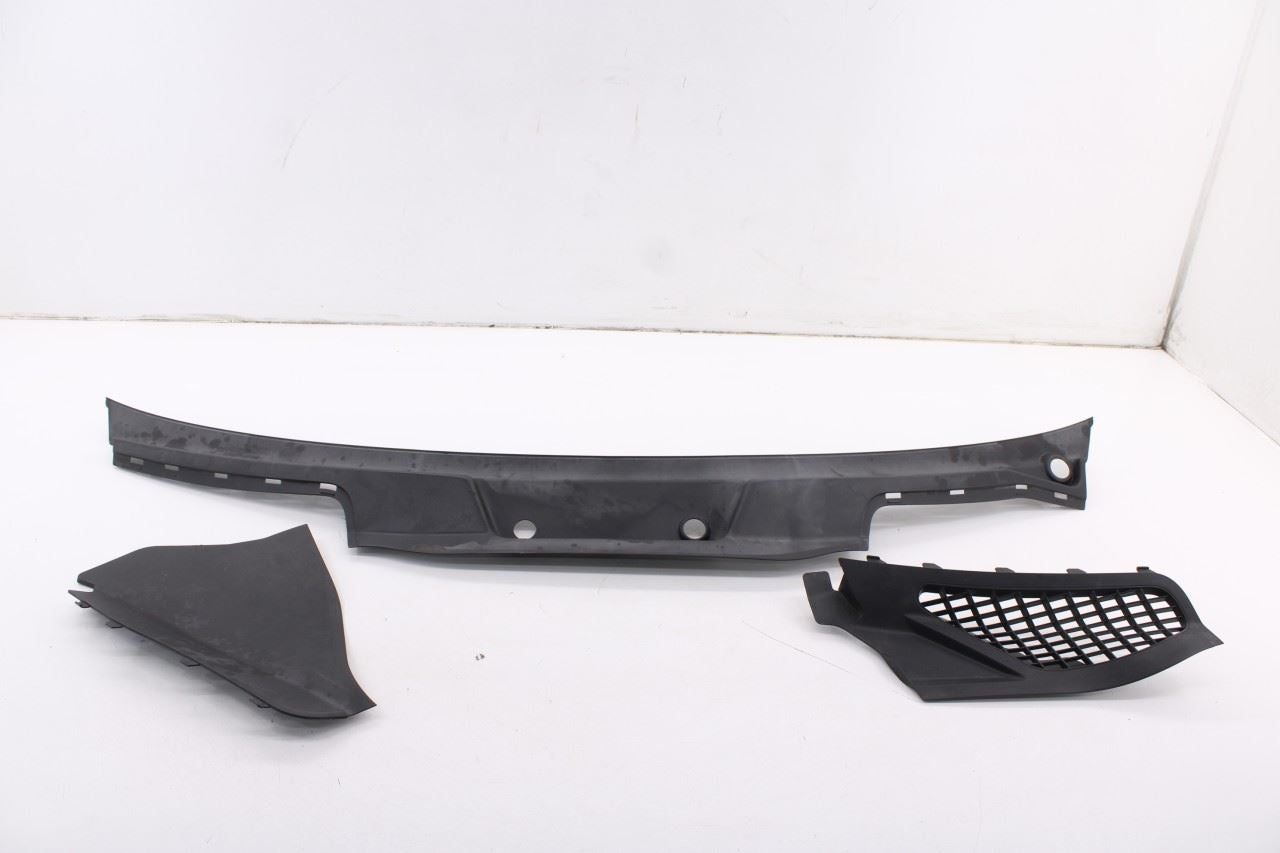 2011-2018 Porsche Cayenne S Front Windshield Cowl Vent Panel 7P5-819-401-B OEM0