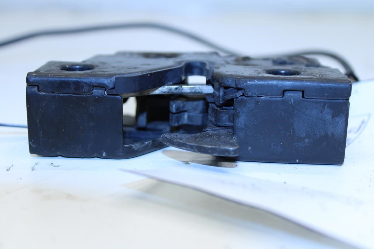 15-18 Volkswagen Jetta Sport FR Hood Lock Latch Actuator w/ Cable 5U0-823-509-N - Alshned Auto Parts