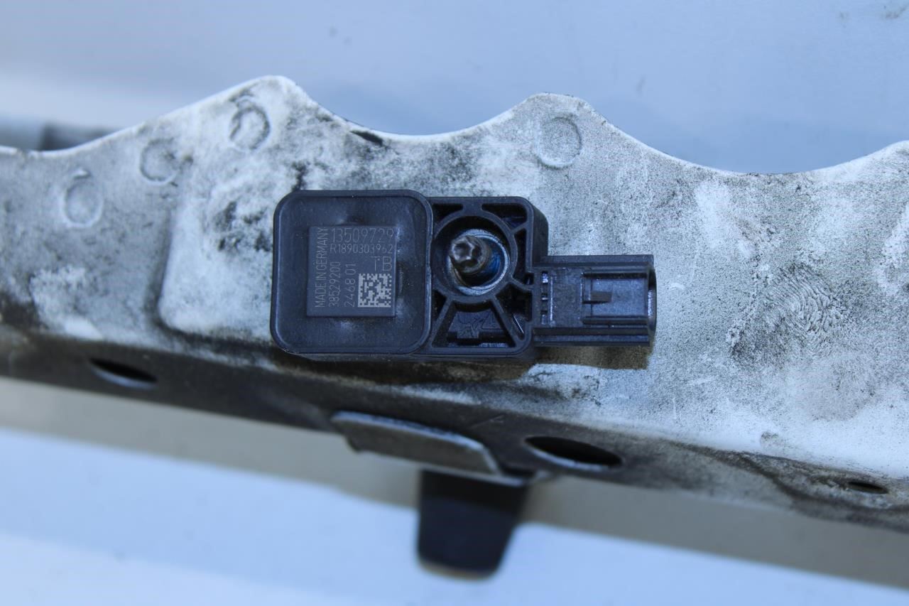 2017-2023 GMC Acadia SLT-1 Radiator Support Upper Center Tie Bar 84281807 *ReaD* - Alshned Auto Parts