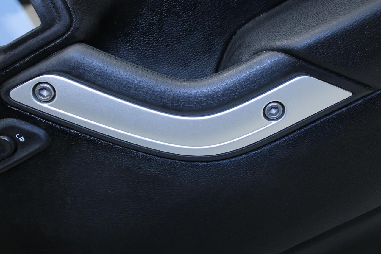 2011-2017 Jeep Wrangler Sahara Front Right Passenger Door Trim Panel 1QJ36DX9AF - Alshned Auto Parts