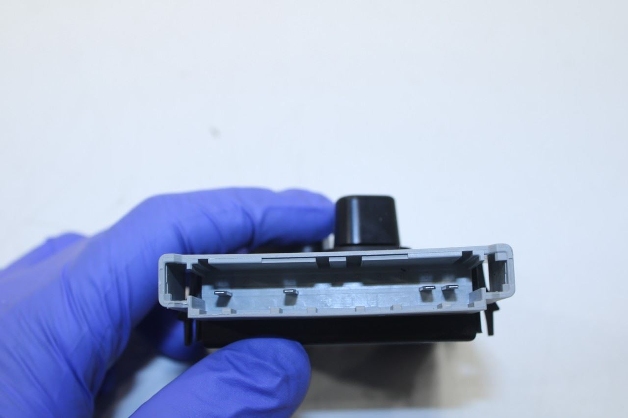 2017-2020 Maserati Ghibli Front Left Side Power Seat Adjustment Switch 673000293 - Alshned Auto Parts