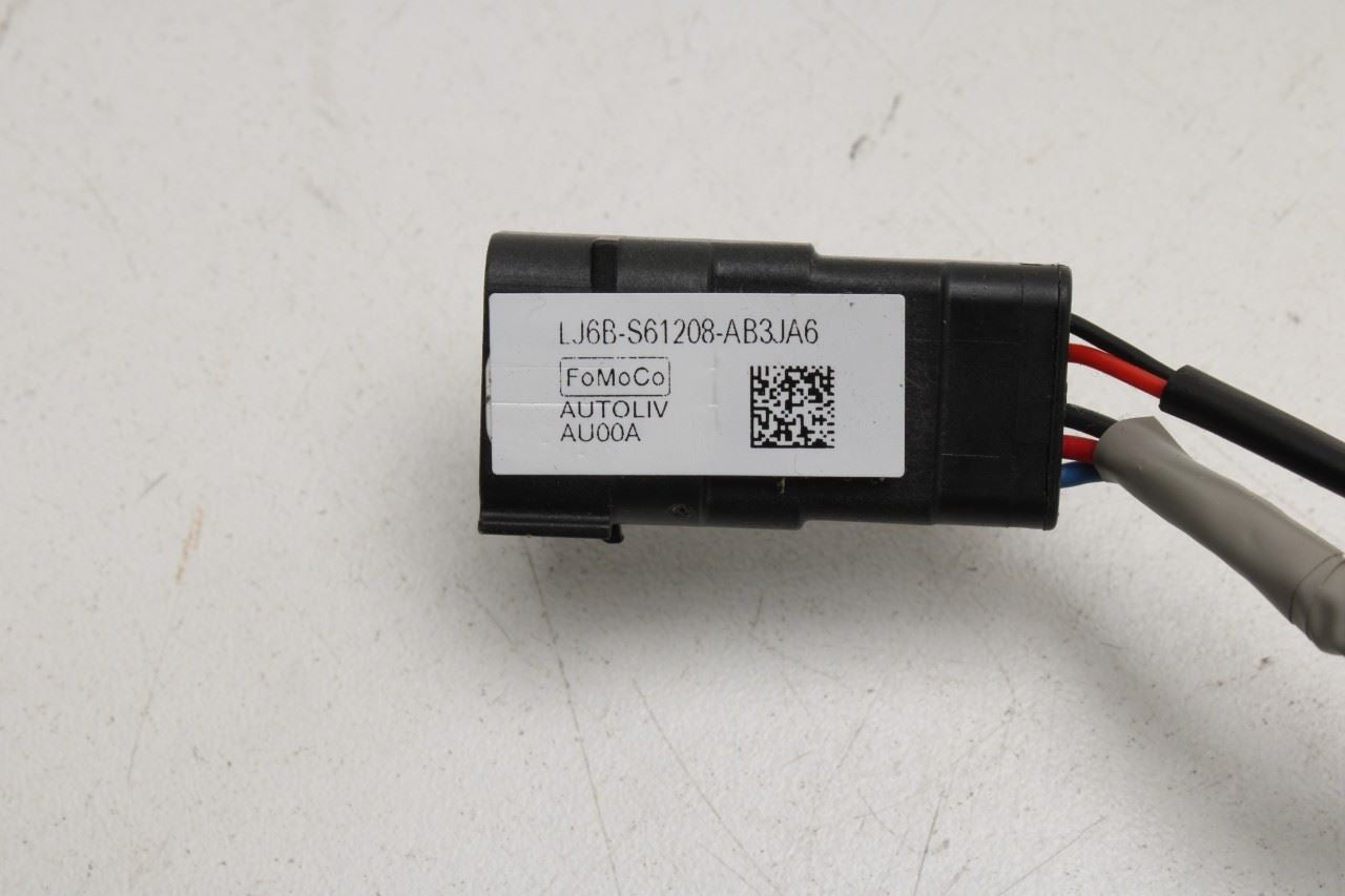 2020-2025 Ford Escape SEL 2.0L AWD Front Passenger Right Side Seat Belt Buckle - Alshned Auto Parts