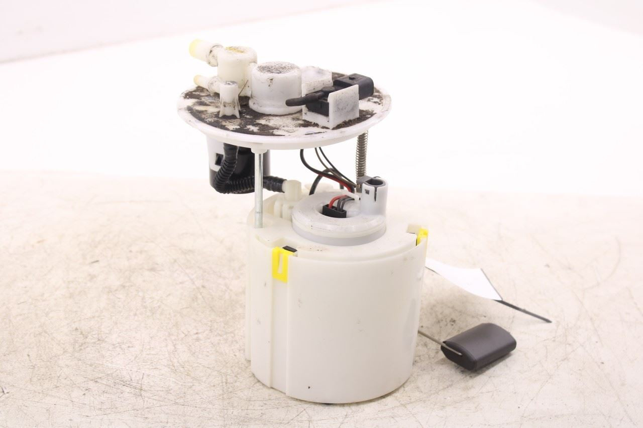 2019-2021 Hyundai Veloster 2.0L In Tank Fuel Pump Assembly 31120-J3500 OEM3