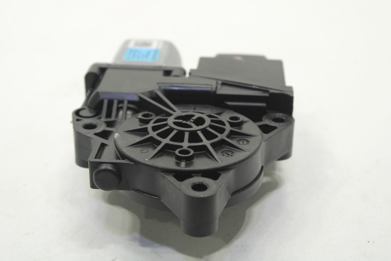 2019-2020 KIA Sorento LX Rear Left Door Power Window Motor 83450-C5220 OEM - Alshned Auto Parts