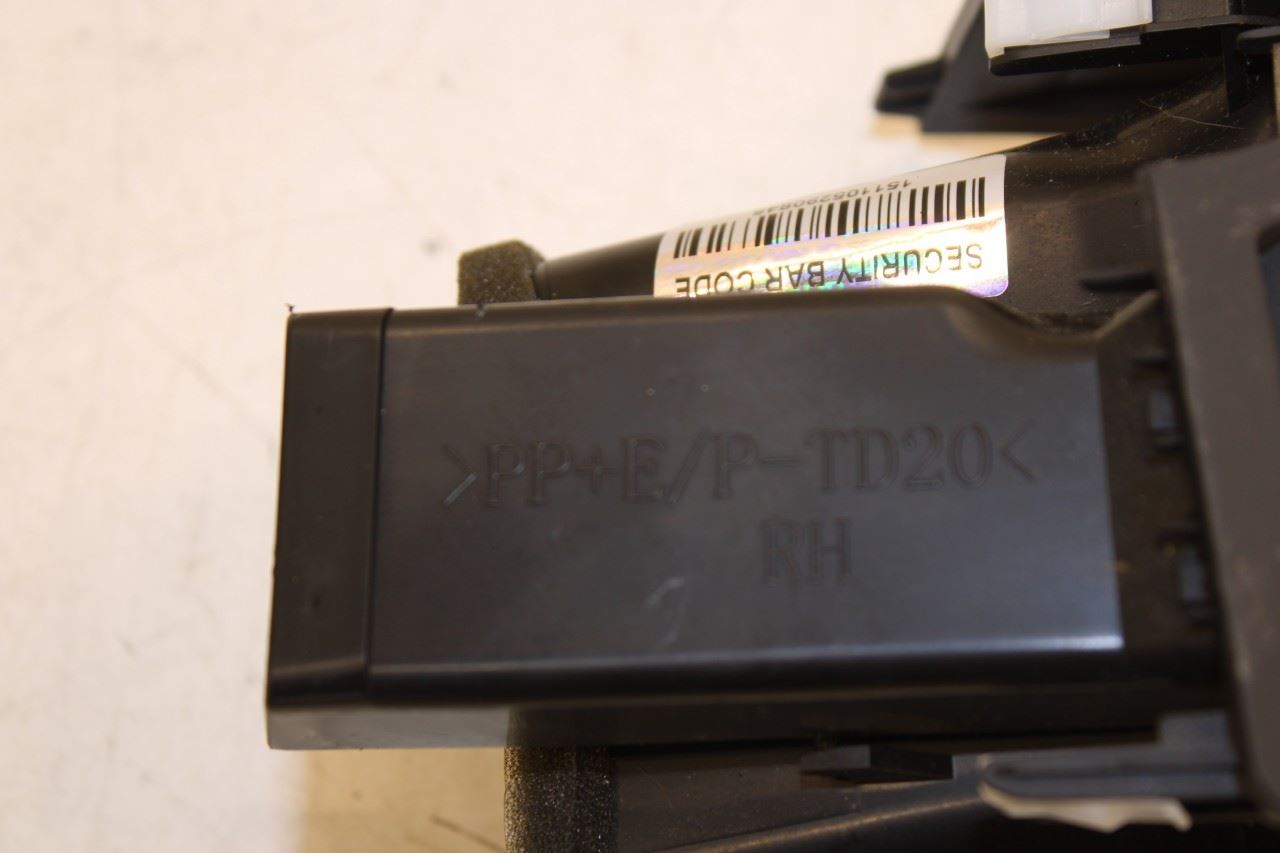 07-11 Toyota Camry LE Front Right and Left Outer Air Vent Grille 55670-06101-B1 - Alshned Auto Parts