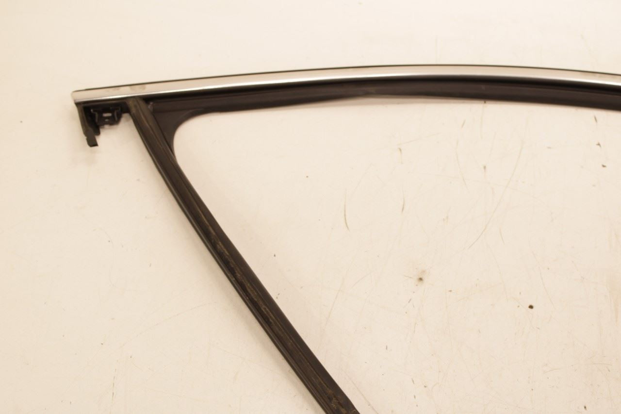 17-19 GMC Acadia SLT-1 Front Right Door Run Channel w/ Belt Molding Weatherstrip - Alshned Auto Parts