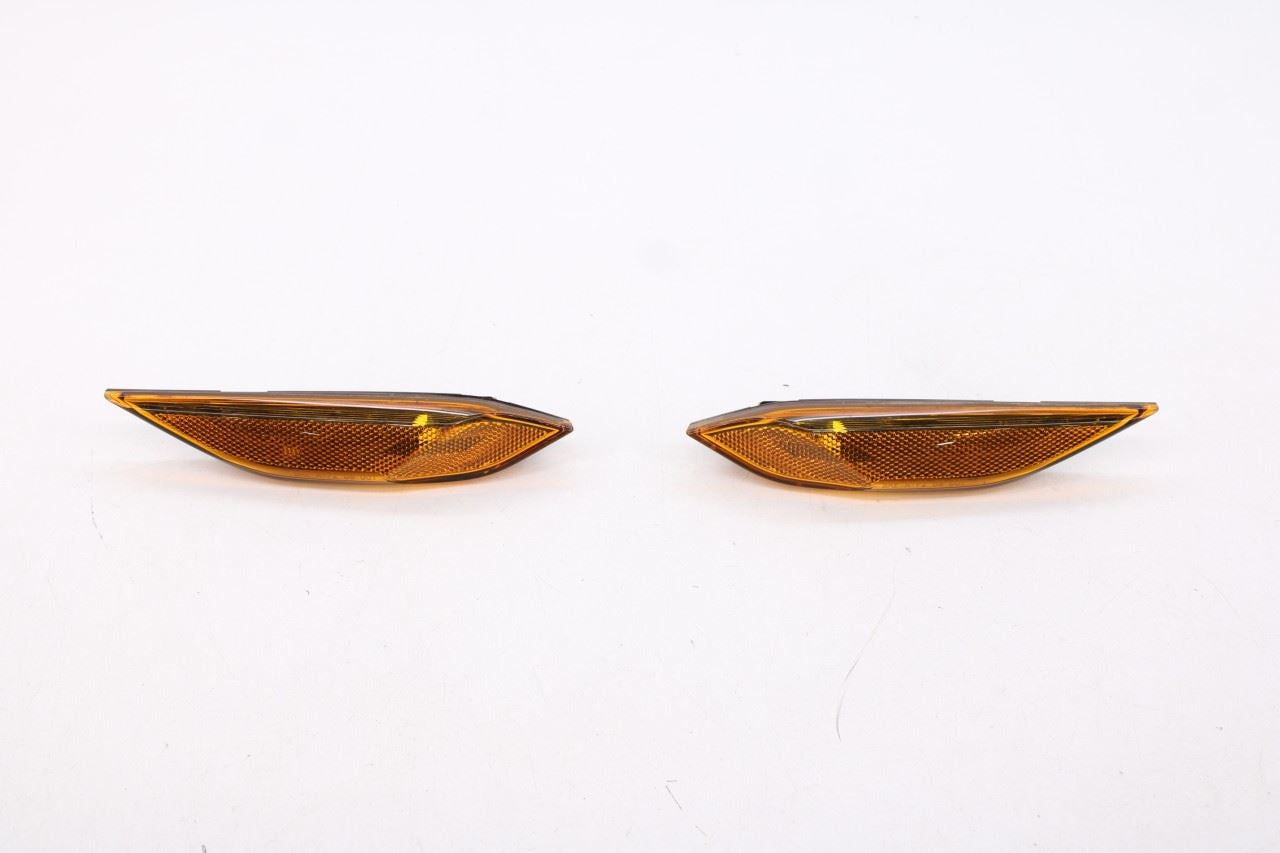2011-2014 Porsche Cayenne S Front Right and Left Side Marker Light 958631071000